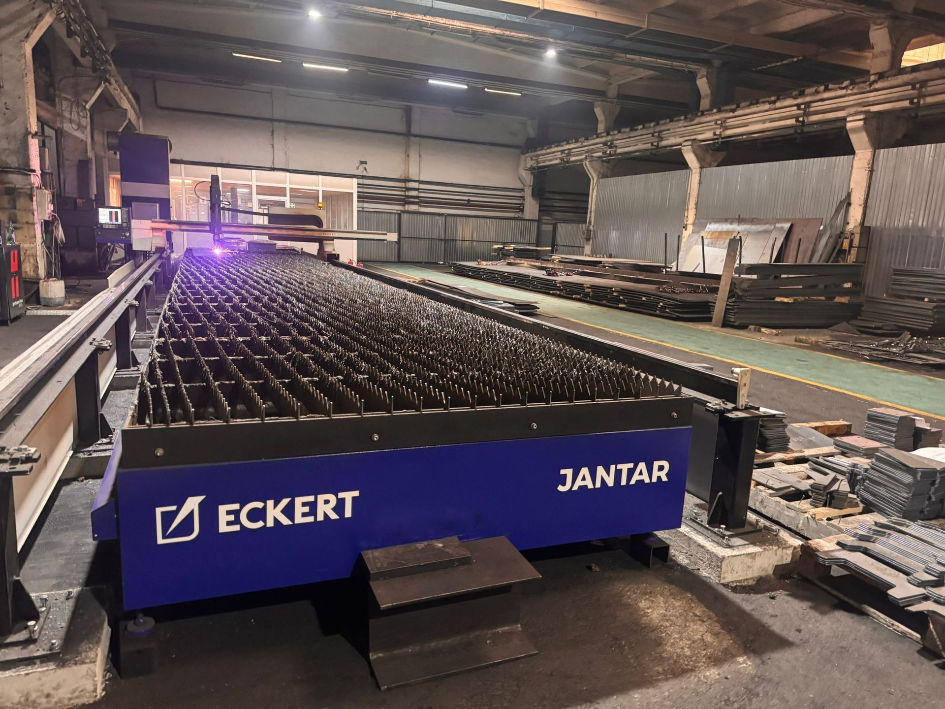Fabrică Metal Shop Design – producție structuri metalice Cluj